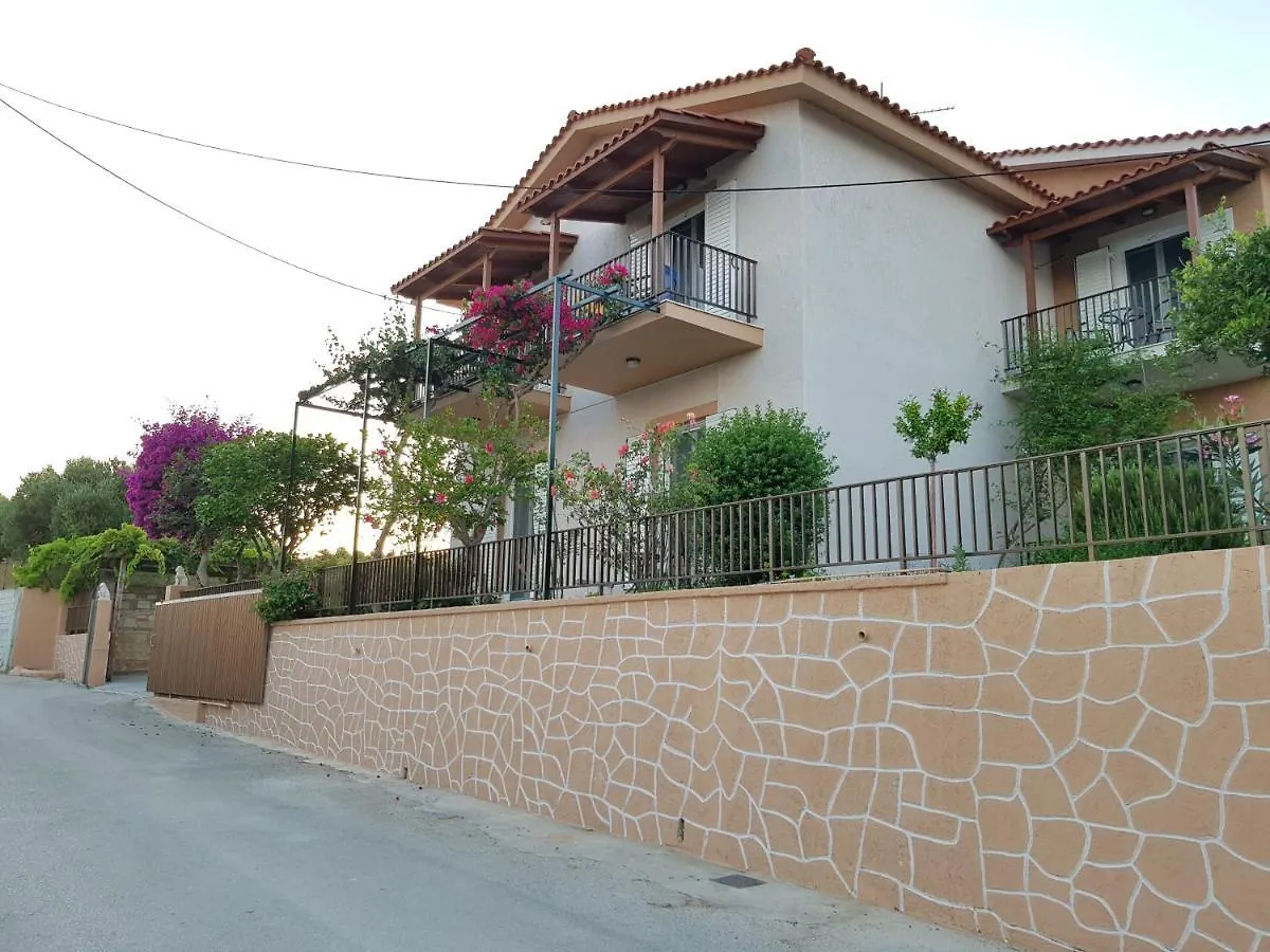 Filippos Apartments 
